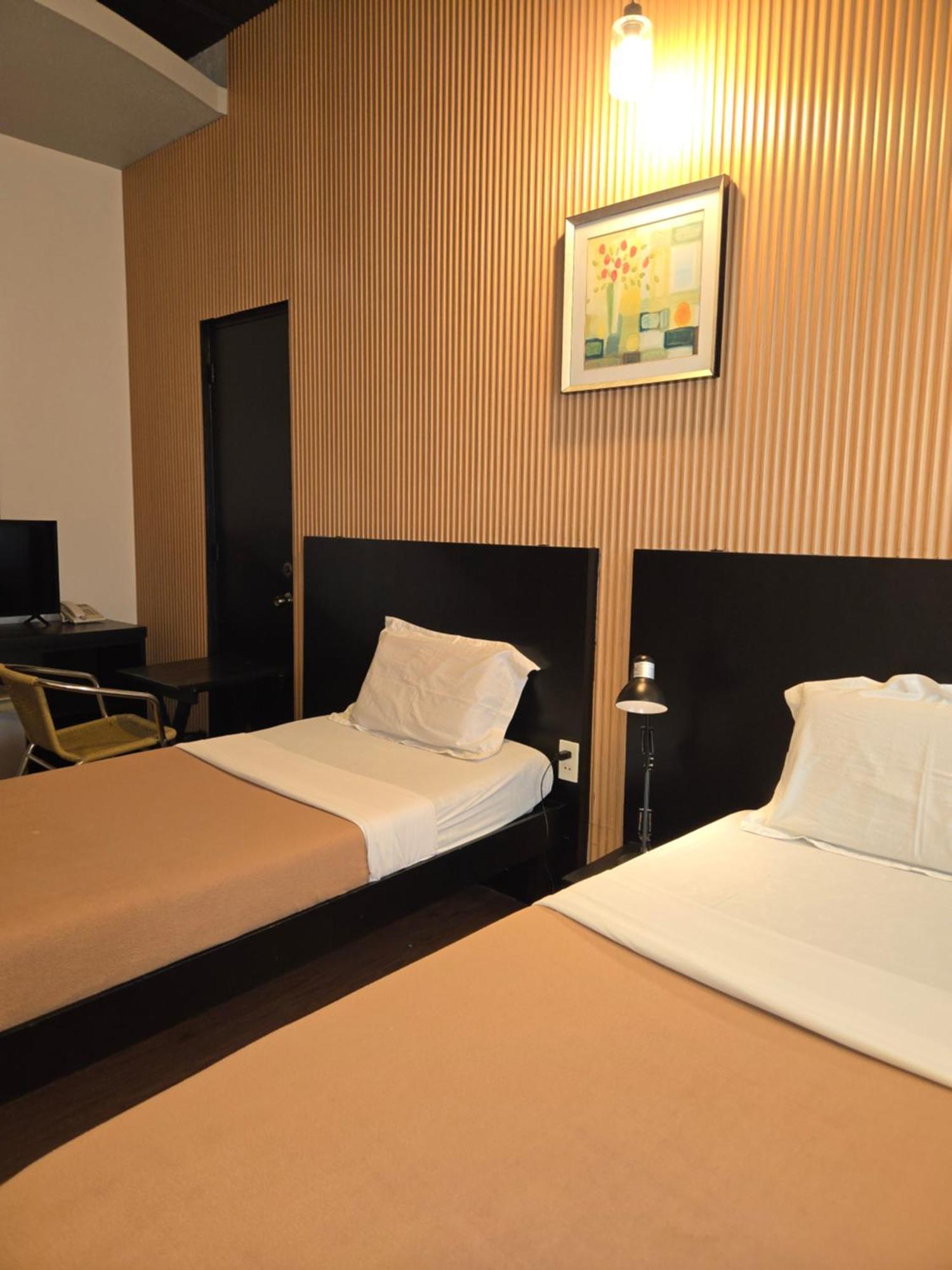 First Pacific Inn Davao City Екстериор снимка