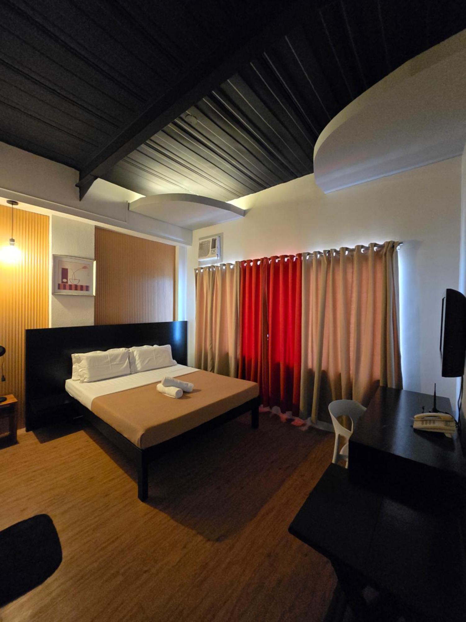 First Pacific Inn Davao City Екстериор снимка