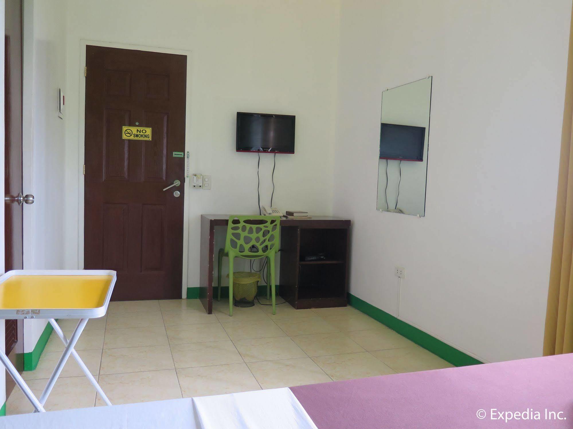 First Pacific Inn Davao City Екстериор снимка