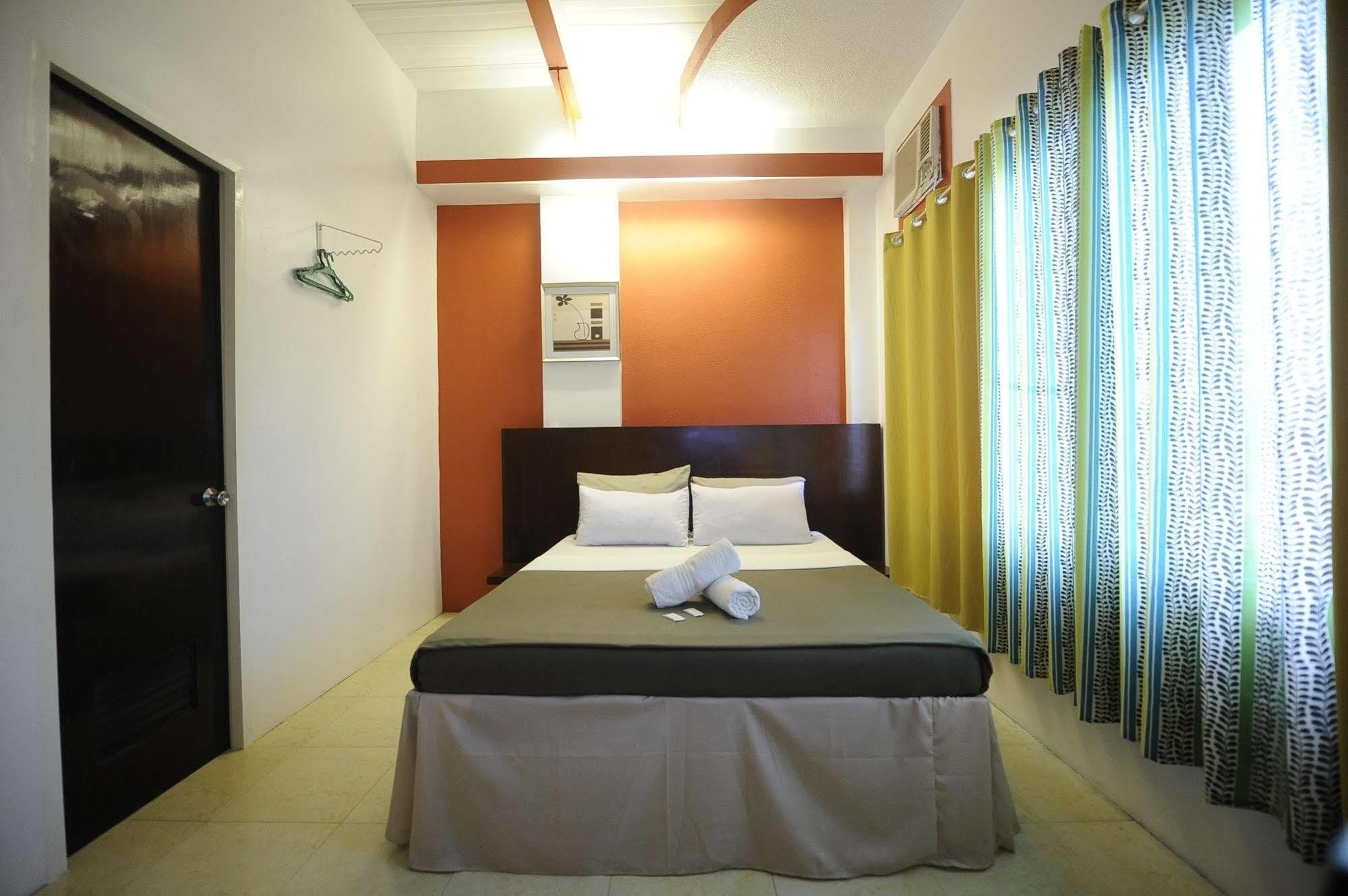 First Pacific Inn Davao City Екстериор снимка